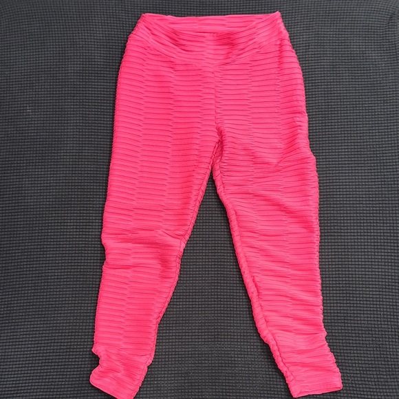 LIMITED TIME $4 ITEM!! Women's Bright Pink Textured Leggings - Picture 1 of 3
